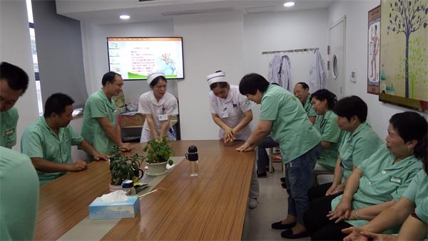 2-2参训人员认真练习.jpg