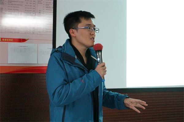 1-1纳里健康培训中心负责人韩冰为大家讲课.JPG