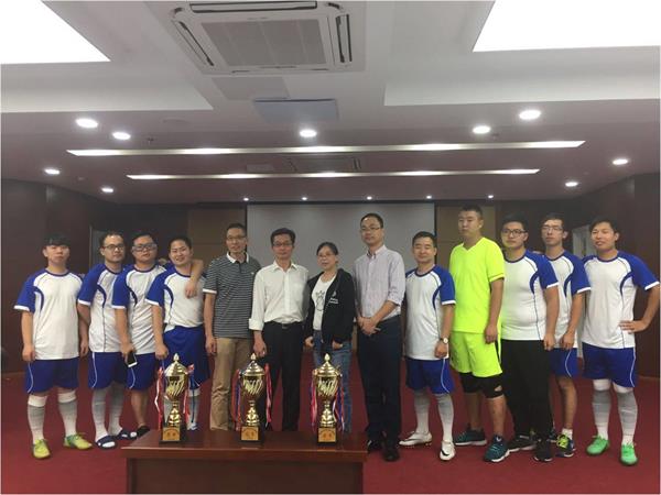 3-2合影留念.jpg 3-2合影留念.jpg